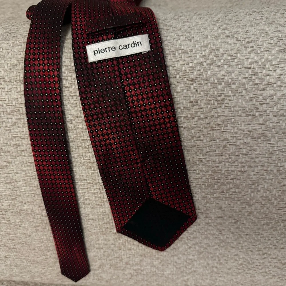 Pierre Cardin Red and Black Geometric Ombre 100% Silk Men's Tie‎